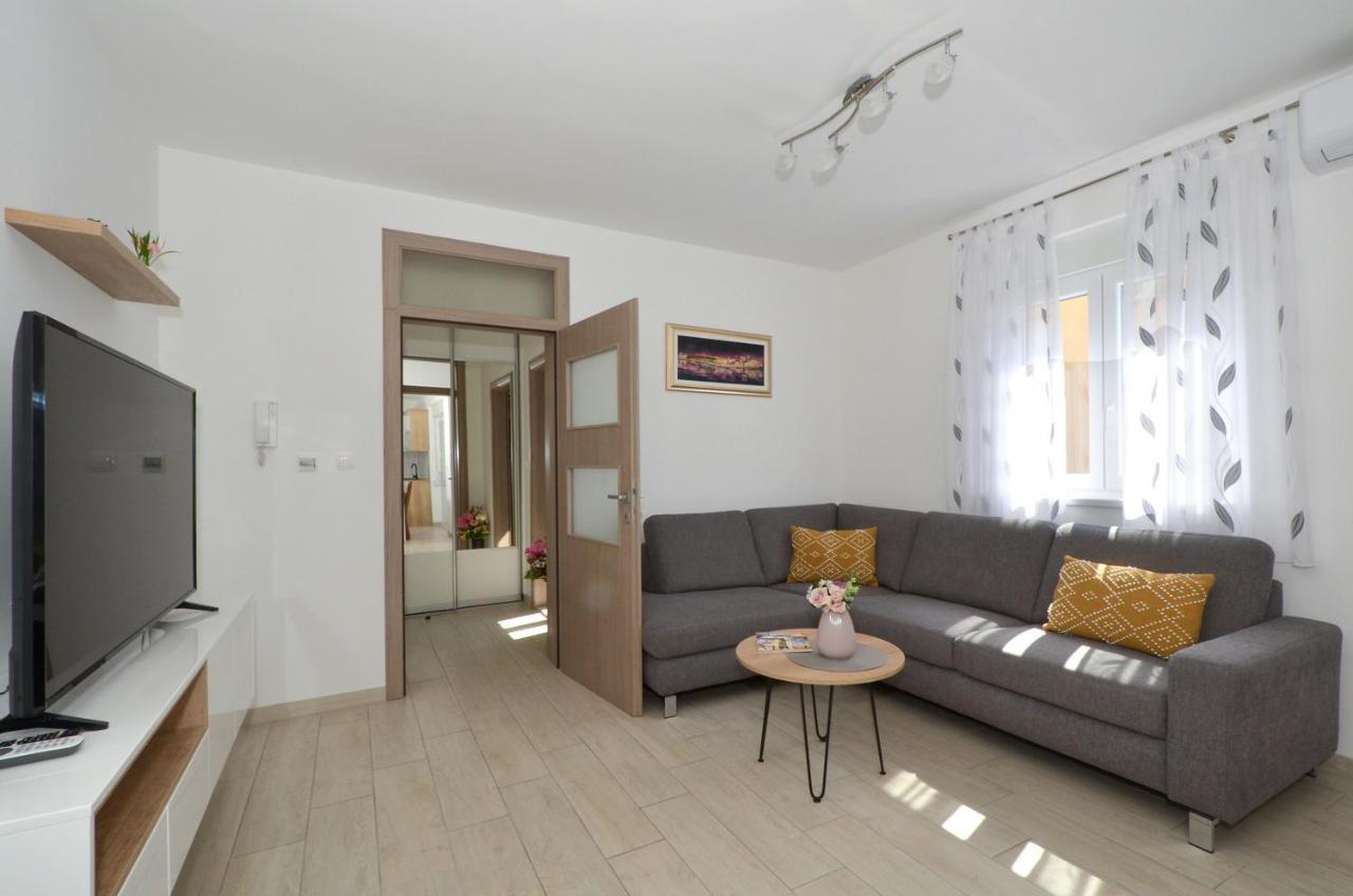Apartman "Mary" Трогир Экстерьер фото